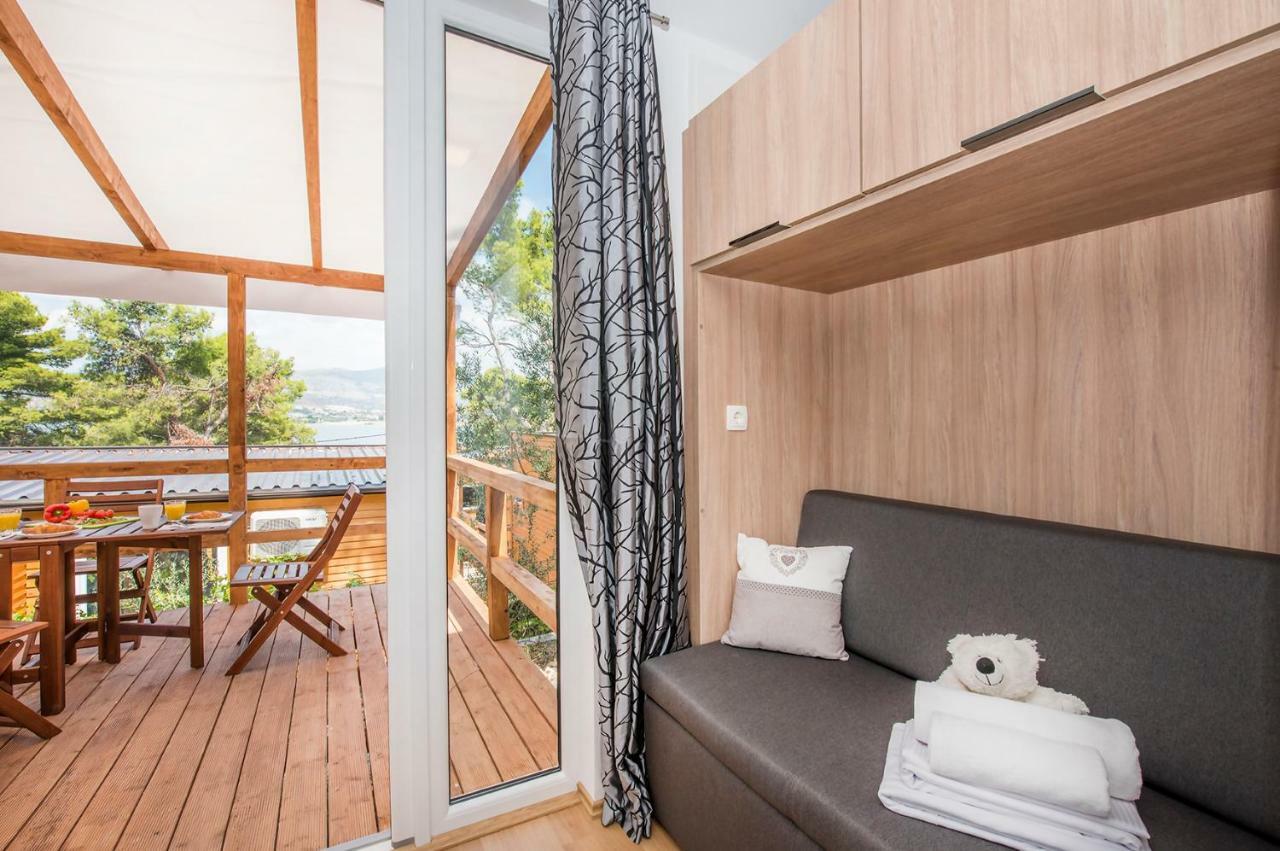 Mediteran Travel Mobile Homes Trogir - Ciovo Arbanija Dış mekan fotoğraf