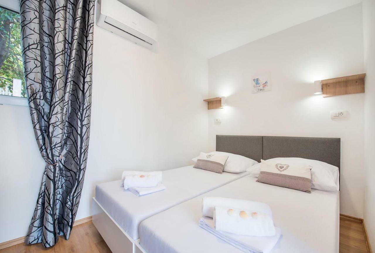 Mediteran Travel Mobile Homes Trogir - Ciovo Arbanija Dış mekan fotoğraf