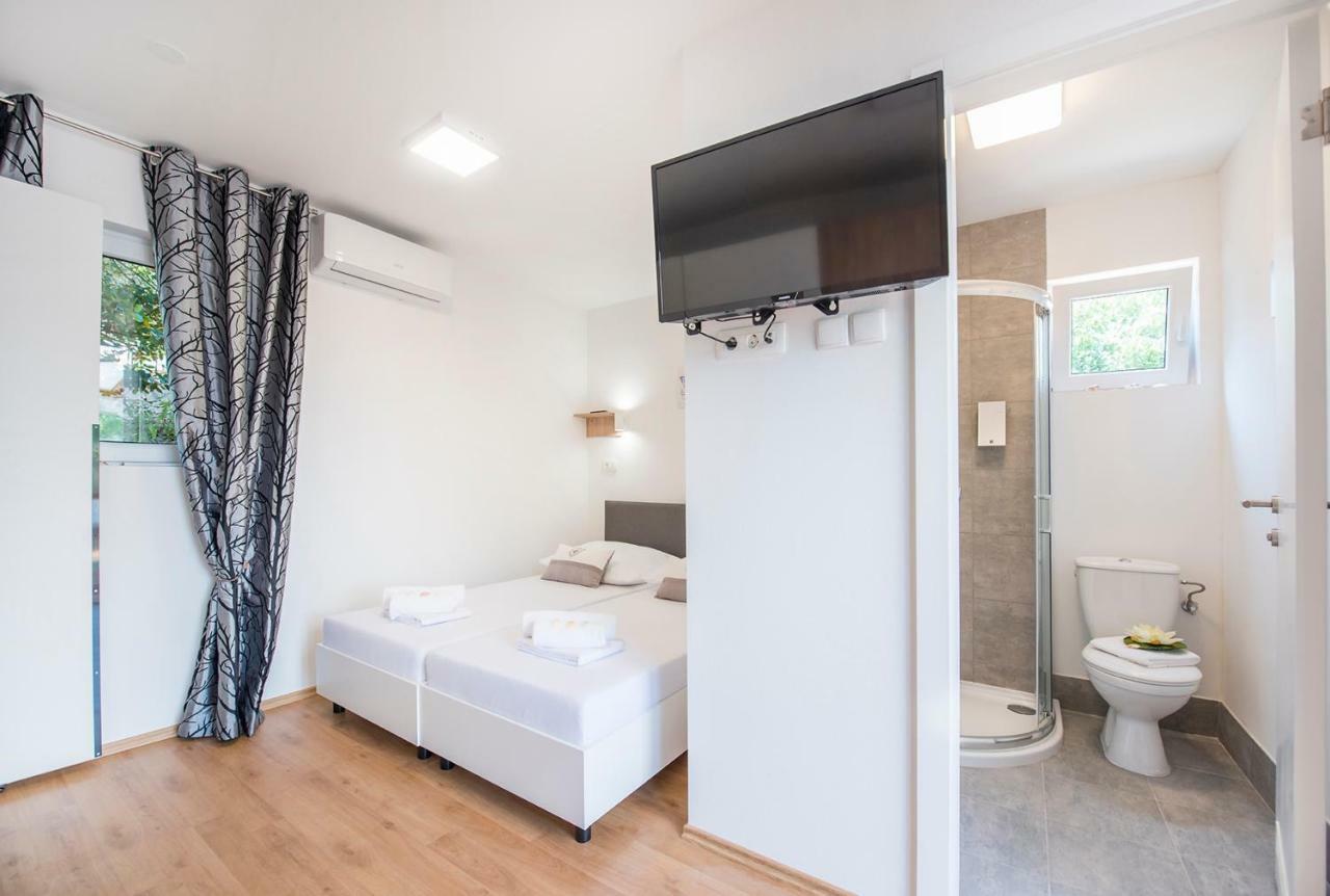 Mediteran Travel Mobile Homes Trogir - Ciovo Arbanija Dış mekan fotoğraf
